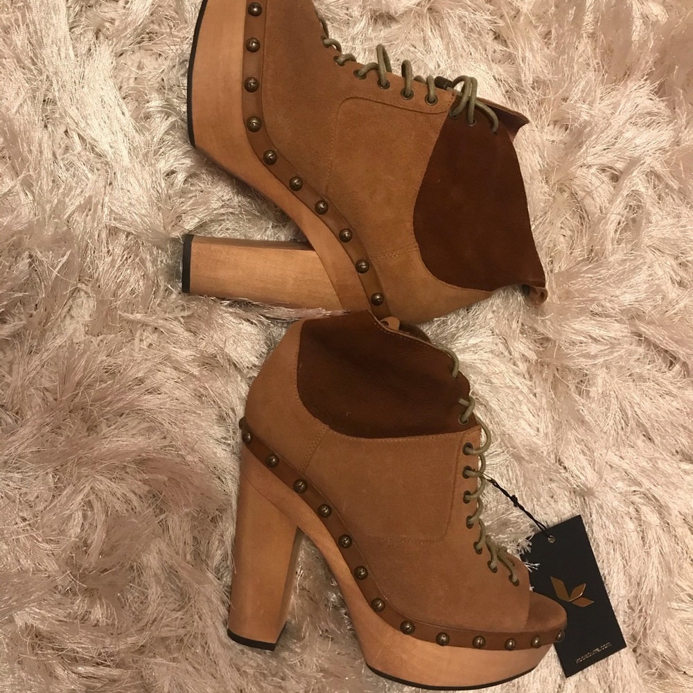 Kookaburra Open Toed Bootie Heals